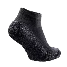 سكينيرز حذاء مينيمالي للبالغين - أسود / أبيض - XL