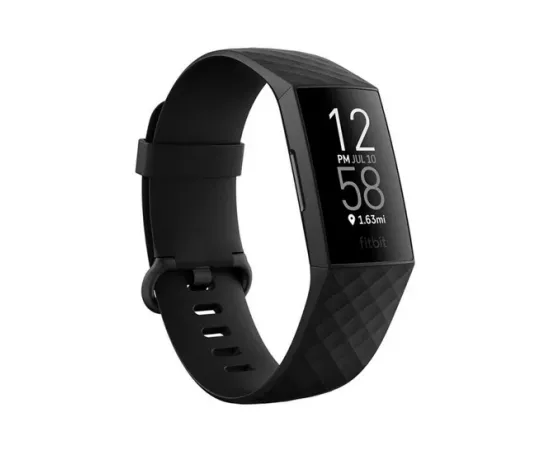 ساعة يد ذكية تشارج 4  NFC المتطور مع خدمة تحديد المواقع ومناسبة للسباحة بلون أسود من فيتبيت