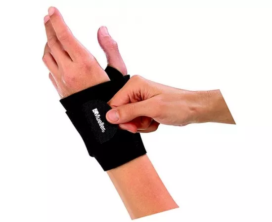 Mueller Wrist Support Wrap - Black